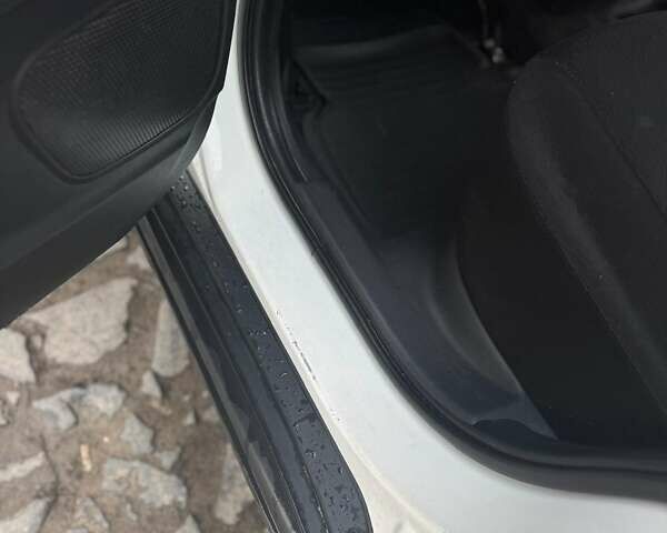 Белый Ситроен С4 Аиркросс, объемом двигателя 2 л и пробегом 234 тыс. км за 10000 $, фото 29 на Automoto.ua