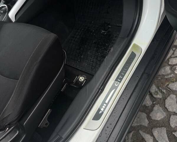 Белый Ситроен С4 Аиркросс, объемом двигателя 2 л и пробегом 234 тыс. км за 10000 $, фото 28 на Automoto.ua