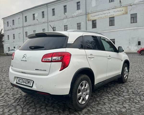 Белый Ситроен С4 Аиркросс, объемом двигателя 2 л и пробегом 234 тыс. км за 10000 $, фото 7 на Automoto.ua