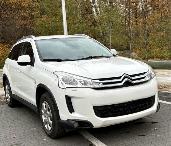 Белый Ситроен С4 Аиркросс, объемом двигателя 2 л и пробегом 233 тыс. км за 11500 $, фото 3 на Automoto.ua