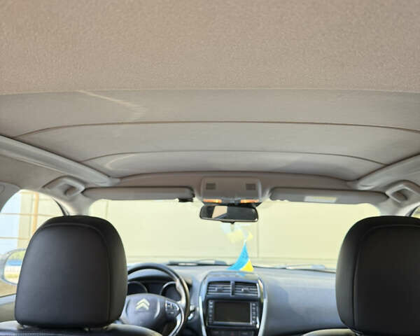Білий Сітроен С4 Аіркросс, об'ємом двигуна 1.6 л та пробігом 270 тис. км за 10000 $, фото 8 на Automoto.ua