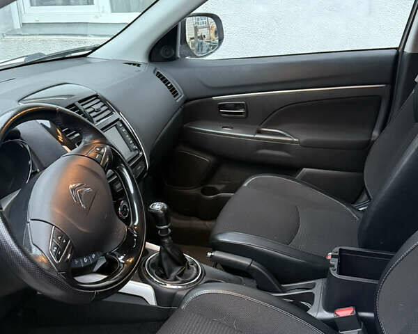 Білий Сітроен С4 Аіркросс, об'ємом двигуна 1.8 л та пробігом 143 тис. км за 12000 $, фото 6 на Automoto.ua