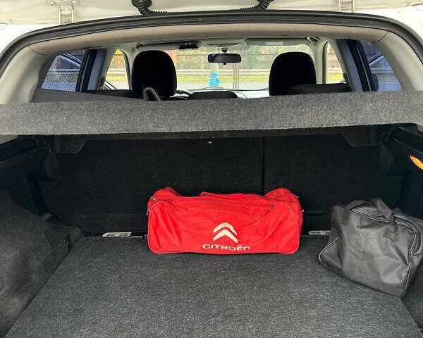 Белый Ситроен С4 Аиркросс, объемом двигателя 2 л и пробегом 233 тыс. км за 11500 $, фото 4 на Automoto.ua