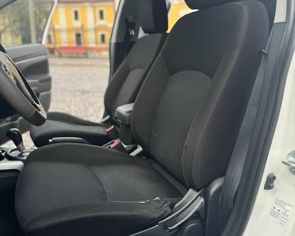 Белый Ситроен С4 Аиркросс, объемом двигателя 2 л и пробегом 234 тыс. км за 10000 $, фото 21 на Automoto.ua