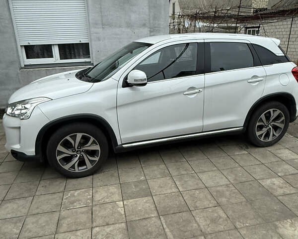 Білий Сітроен С4 Аіркросс, об'ємом двигуна 1.8 л та пробігом 143 тис. км за 12000 $, фото 2 на Automoto.ua