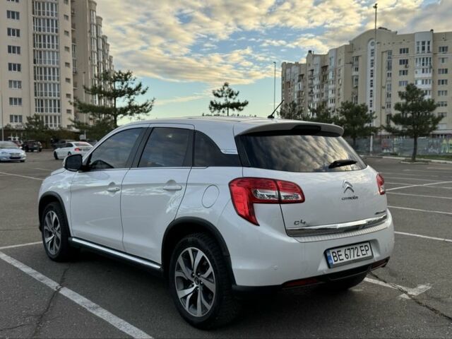 Білий Сітроен С4 Аіркросс, об'ємом двигуна 1.8 л та пробігом 265 тис. км за 11000 $, фото 4 на Automoto.ua