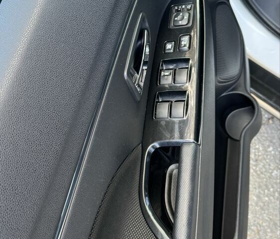 Білий Сітроен С4 Аіркросс, об'ємом двигуна 1.8 л та пробігом 265 тис. км за 11000 $, фото 13 на Automoto.ua