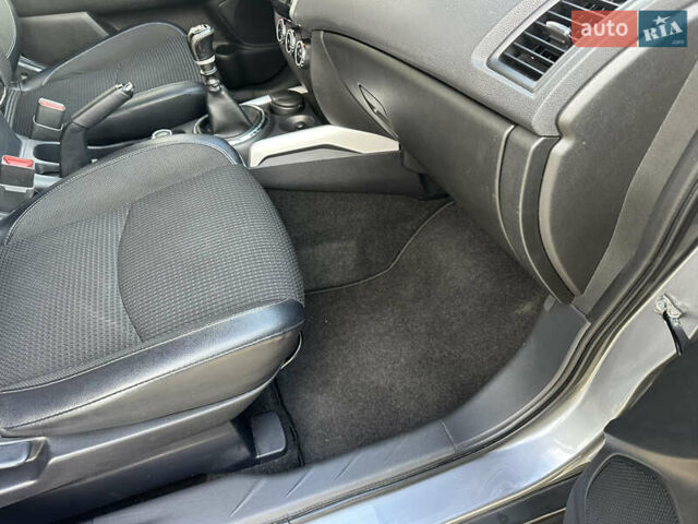 Сірий Сітроен С4 Аіркросс, об'ємом двигуна 1.6 л та пробігом 206 тис. км за 12300 $, фото 70 на Automoto.ua