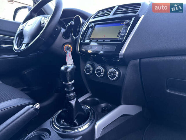 Серый Ситроен С4 Аиркросс, объемом двигателя 1.6 л и пробегом 192 тыс. км за 11999 $, фото 121 на Automoto.ua