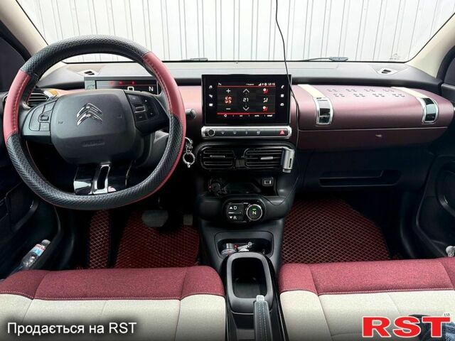 Белый Ситроен C4 Кактус, объемом двигателя 1.6 л и пробегом 9743 тыс. км за 15250 $, фото 4 на Automoto.ua