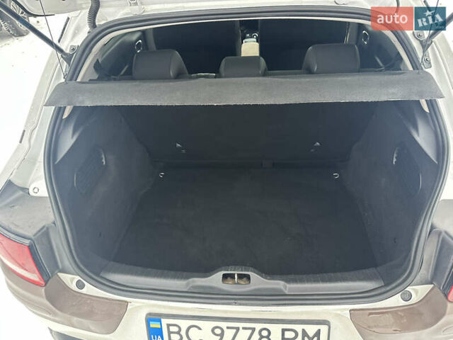 Білий Сітроен C4 Кактус, об'ємом двигуна 1.6 л та пробігом 209 тис. км за 10500 $, фото 12 на Automoto.ua