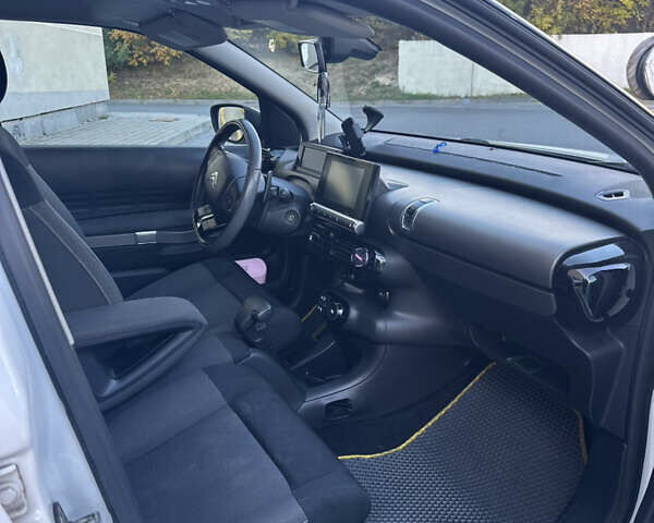 Белый Ситроен C4 Кактус, объемом двигателя 1.2 л и пробегом 130 тыс. км за 9500 $, фото 10 на Automoto.ua