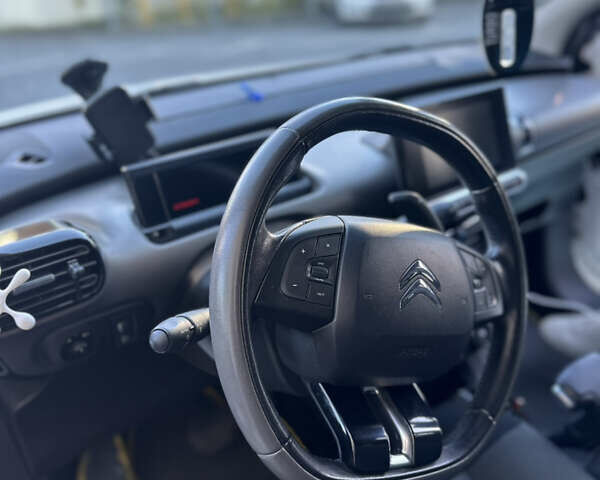 Белый Ситроен C4 Кактус, объемом двигателя 1.2 л и пробегом 130 тыс. км за 9500 $, фото 18 на Automoto.ua