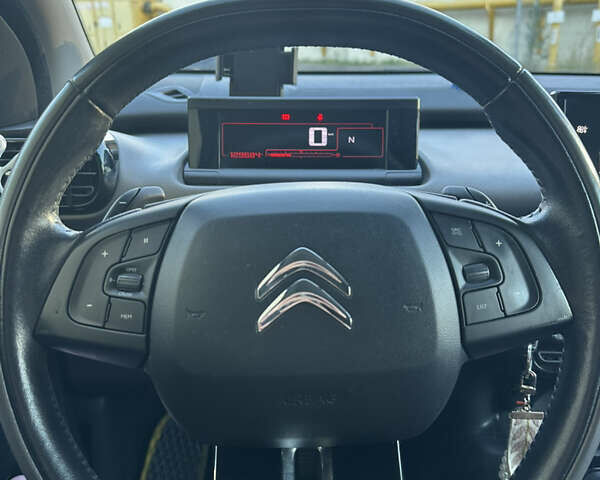 Белый Ситроен C4 Кактус, объемом двигателя 1.2 л и пробегом 130 тыс. км за 9500 $, фото 19 на Automoto.ua