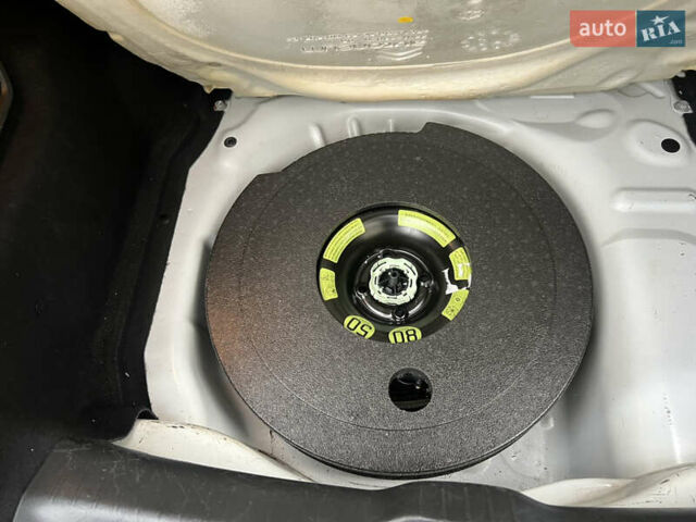 Білий Сітроен C4 Кактус, об'ємом двигуна 1.56 л та пробігом 247 тис. км за 8800 $, фото 8 на Automoto.ua