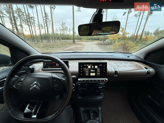 Сітроен C4 Кактус 2014 у Києві на Automoto.ua Білий Сітроен C4 Кактус, об'ємом двигуна 1.56 л та пробігом 263 тис. км за 8700 $, фото 30 на Automoto.ua