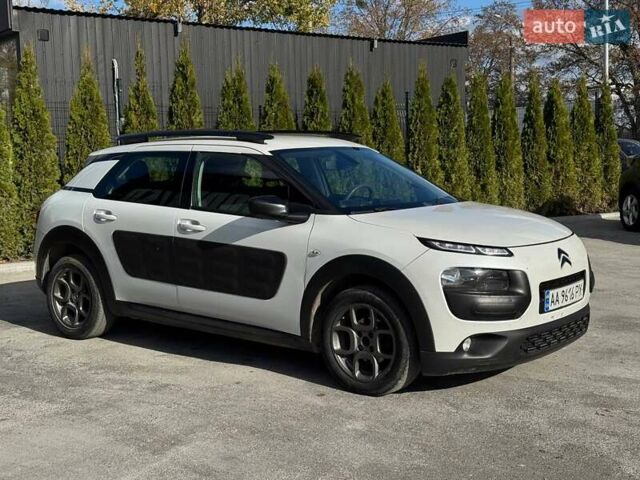 Сітроен C4 Кактус 2014 у Каменце-Подольском на Automoto.ua Білий Сітроен C4 Кактус, об'ємом двигуна 1.56 л та пробігом 215 тис. км за 9300 $, фото 2 на Automoto.ua