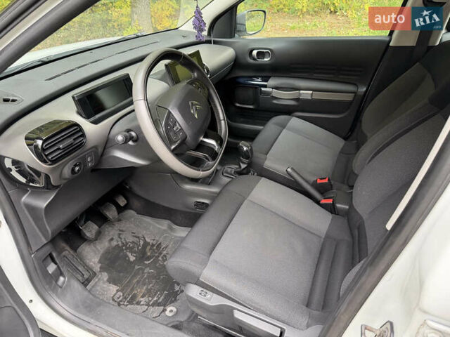 Белый Ситроен C4 Кактус, объемом двигателя 1.56 л и пробегом 248 тыс. км за 8400 $, фото 8 на Automoto.ua