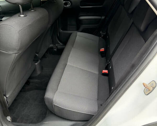 Белый Ситроен C4 Кактус, объемом двигателя 1.56 л и пробегом 248 тыс. км за 8400 $, фото 7 на Automoto.ua