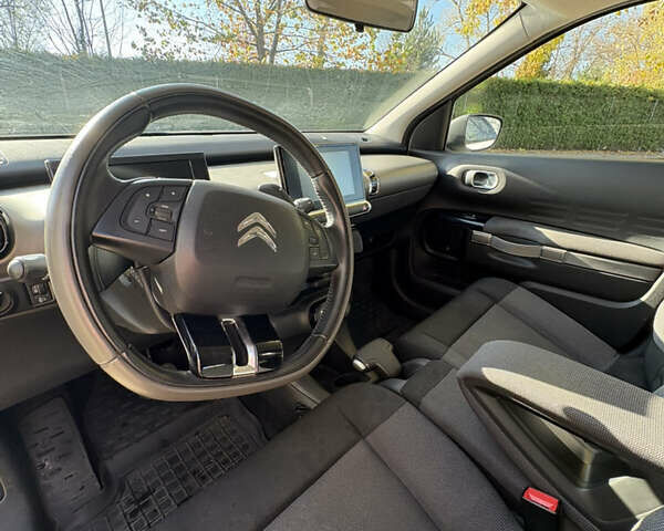 Белый Ситроен C4 Кактус, объемом двигателя 1.2 л и пробегом 138 тыс. км за 10300 $, фото 18 на Automoto.ua