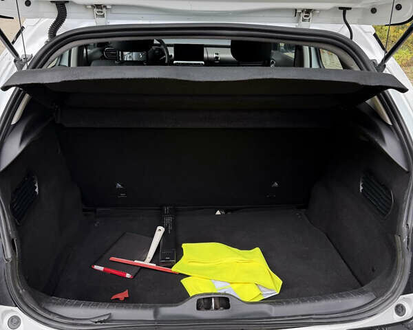 Белый Ситроен C4 Кактус, объемом двигателя 1.56 л и пробегом 248 тыс. км за 8400 $, фото 10 на Automoto.ua