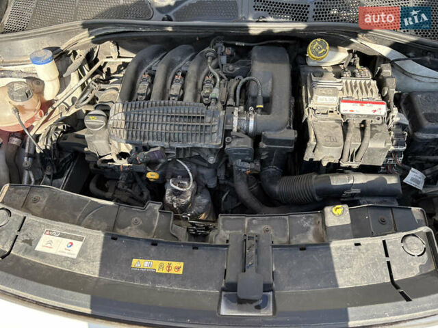 Белый Ситроен C4 Кактус, объемом двигателя 1.2 л и пробегом 138 тыс. км за 10300 $, фото 31 на Automoto.ua