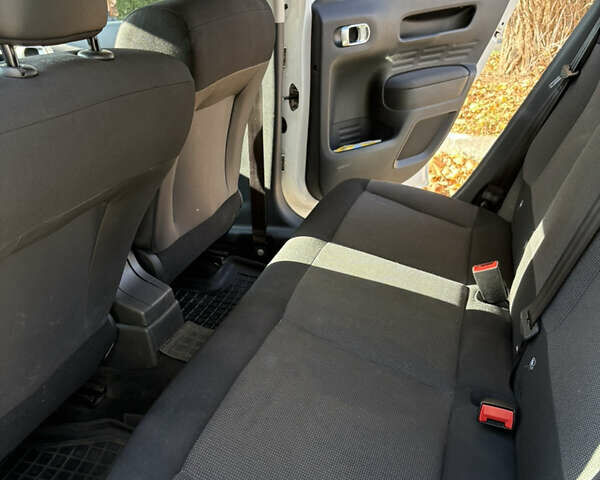 Белый Ситроен C4 Кактус, объемом двигателя 1.2 л и пробегом 138 тыс. км за 10300 $, фото 25 на Automoto.ua