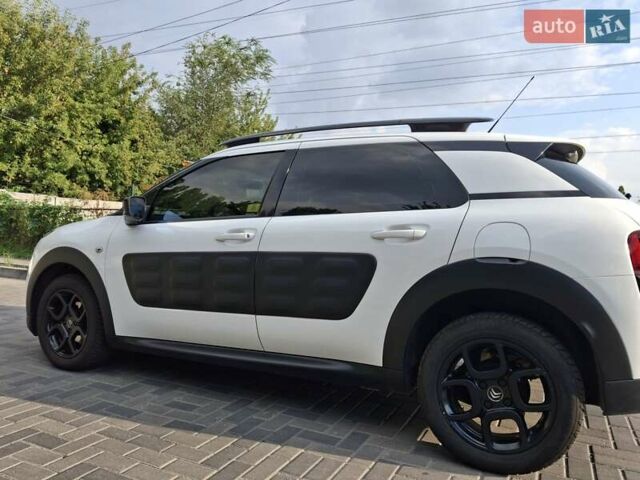 Білий Сітроен C4 Кактус, об'ємом двигуна 1.2 л та пробігом 89 тис. км за 10800 $, фото 4 на Automoto.ua