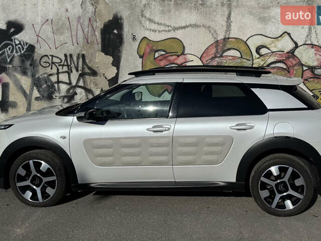 Белый Ситроен C4 Кактус, объемом двигателя 1.56 л и пробегом 90 тыс. км за 12000 $, фото 5 на Automoto.ua