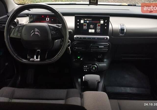 Белый Ситроен C4 Кактус, объемом двигателя 1.56 л и пробегом 127 тыс. км за 10500 $, фото 16 на Automoto.ua