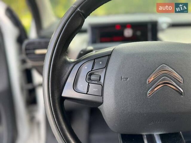 Білий Сітроен C4 Кактус, об'ємом двигуна 1.56 л та пробігом 165 тис. км за 11300 $, фото 27 на Automoto.ua