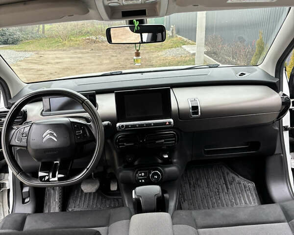 Білий Сітроен C4 Кактус, об'ємом двигуна 1.56 л та пробігом 155 тис. км за 8700 $, фото 4 на Automoto.ua