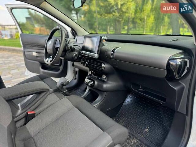 Білий Сітроен C4 Кактус, об'ємом двигуна 1.56 л та пробігом 165 тис. км за 11300 $, фото 9 на Automoto.ua