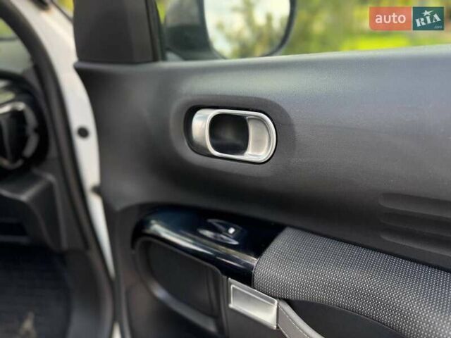 Білий Сітроен C4 Кактус, об'ємом двигуна 1.56 л та пробігом 165 тис. км за 11300 $, фото 5 на Automoto.ua