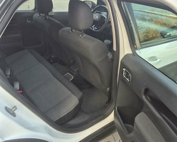 Білий Сітроен C4 Кактус, об'ємом двигуна 1.56 л та пробігом 215 тис. км за 9700 $, фото 20 на Automoto.ua