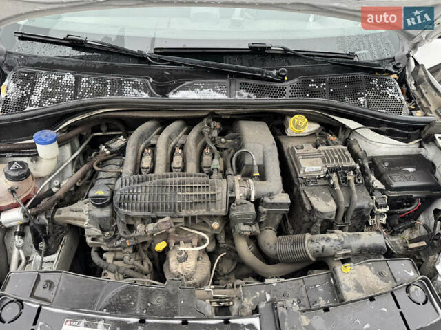 Білий Сітроен C4 Кактус, об'ємом двигуна 1.2 л та пробігом 70 тис. км за 11500 $, фото 3 на Automoto.ua