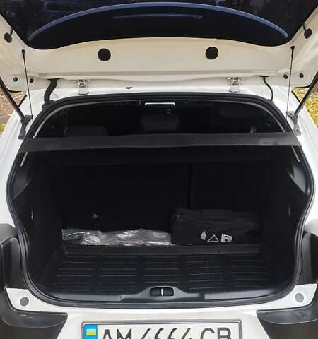 Белый Ситроен C4 Кактус, объемом двигателя 1.56 л и пробегом 127 тыс. км за 10500 $, фото 22 на Automoto.ua