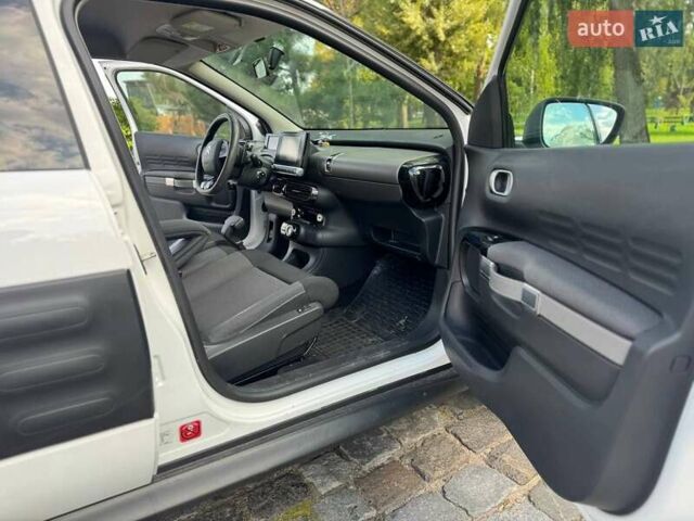 Білий Сітроен C4 Кактус, об'ємом двигуна 1.56 л та пробігом 165 тис. км за 11300 $, фото 4 на Automoto.ua