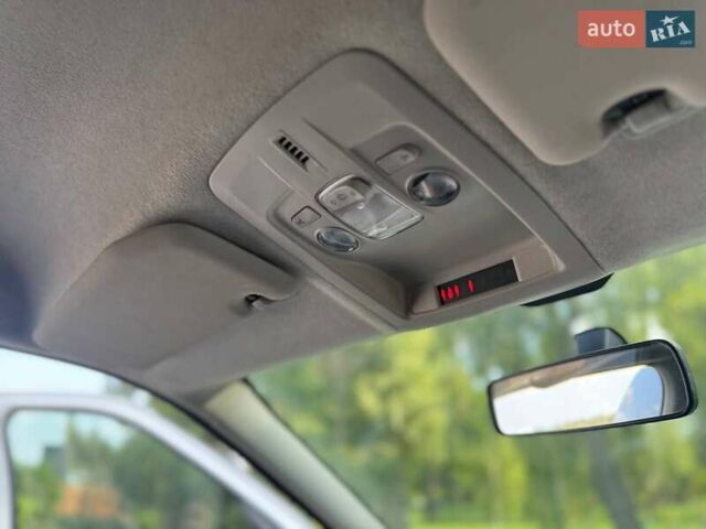 Білий Сітроен C4 Кактус, об'ємом двигуна 1.56 л та пробігом 165 тис. км за 11300 $, фото 3 на Automoto.ua