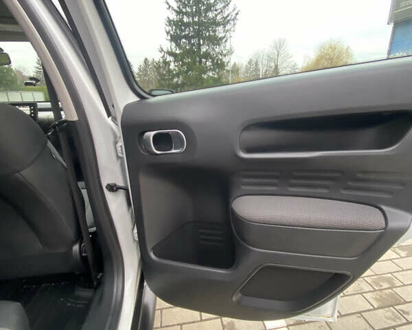 Белый Ситроен C4 Кактус, объемом двигателя 1.6 л и пробегом 226 тыс. км за 10850 $, фото 27 на Automoto.ua