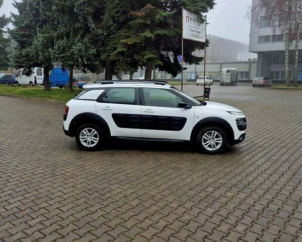 Белый Ситроен C4 Кактус, объемом двигателя 1.56 л и пробегом 216 тыс. км за 9877 $, фото 3 на Automoto.ua