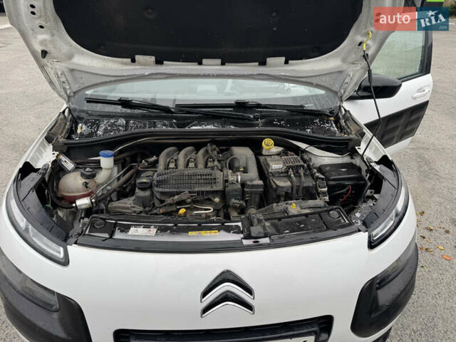 Білий Сітроен C4 Кактус, об'ємом двигуна 1.2 л та пробігом 70 тис. км за 11500 $, фото 4 на Automoto.ua