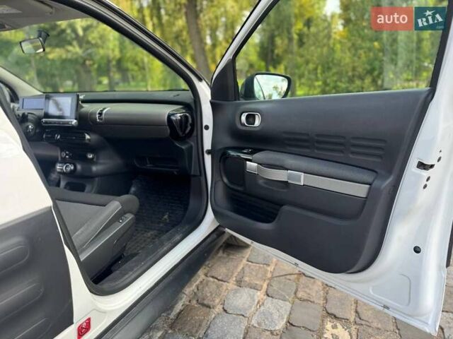 Білий Сітроен C4 Кактус, об'ємом двигуна 1.56 л та пробігом 165 тис. км за 11300 $, фото 7 на Automoto.ua