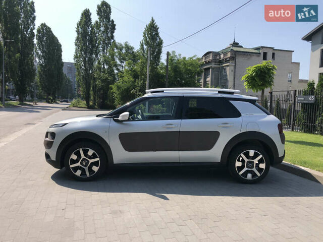 Білий Сітроен C4 Кактус, об'ємом двигуна 1.2 л та пробігом 133 тис. км за 8999 $, фото 5 на Automoto.ua