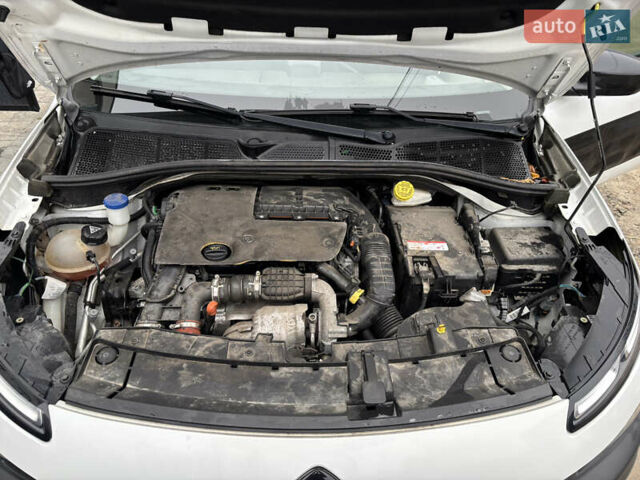 Білий Сітроен C4 Кактус, об'ємом двигуна 1.56 л та пробігом 155 тис. км за 8700 $, фото 1 на Automoto.ua