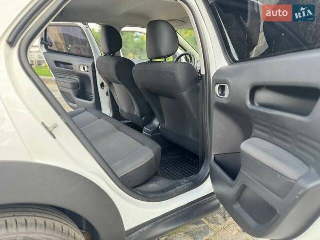 Білий Сітроен C4 Кактус, об'ємом двигуна 1.56 л та пробігом 165 тис. км за 11300 $, фото 20 на Automoto.ua