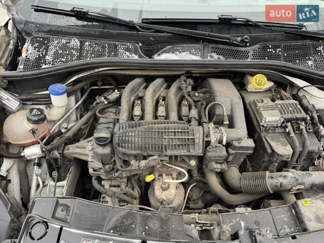 Білий Сітроен C4 Кактус, об'ємом двигуна 1.2 л та пробігом 70 тис. км за 11500 $, фото 2 на Automoto.ua