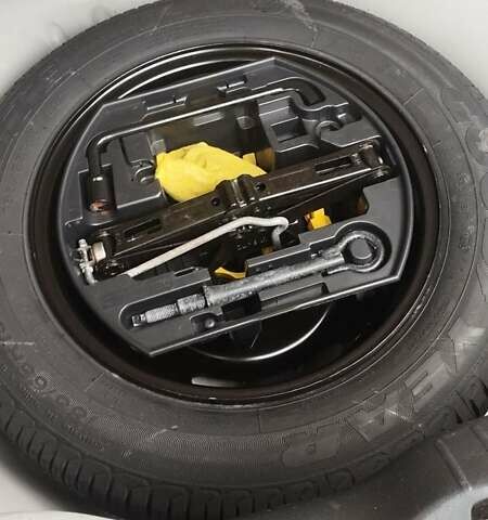 Белый Ситроен C4 Кактус, объемом двигателя 1.56 л и пробегом 127 тыс. км за 10500 $, фото 23 на Automoto.ua