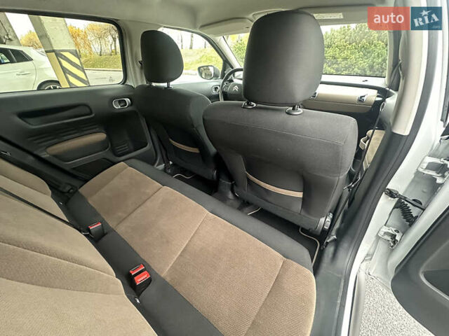 Белый Ситроен C4 Кактус, объемом двигателя 1.2 л и пробегом 90 тыс. км за 13299 $, фото 27 на Automoto.ua