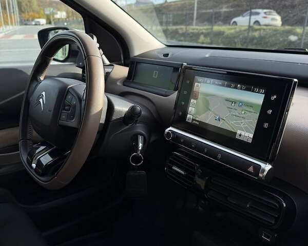 Белый Ситроен C4 Кактус, объемом двигателя 1.2 л и пробегом 90 тыс. км за 13500 $, фото 43 на Automoto.ua